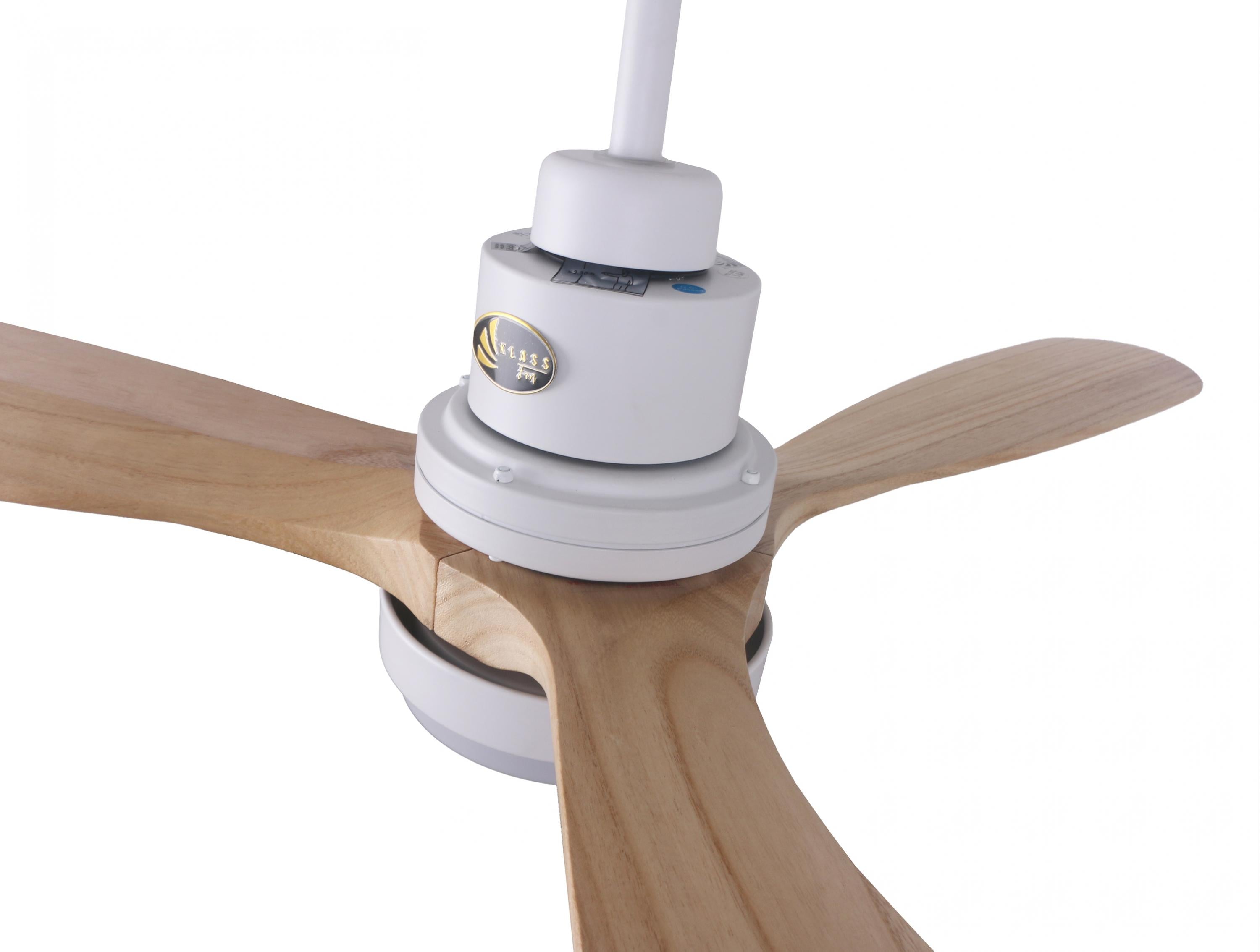 Ventilatore da soffitto ø132 cm con LED e Wifi Reversibile Hypersilence