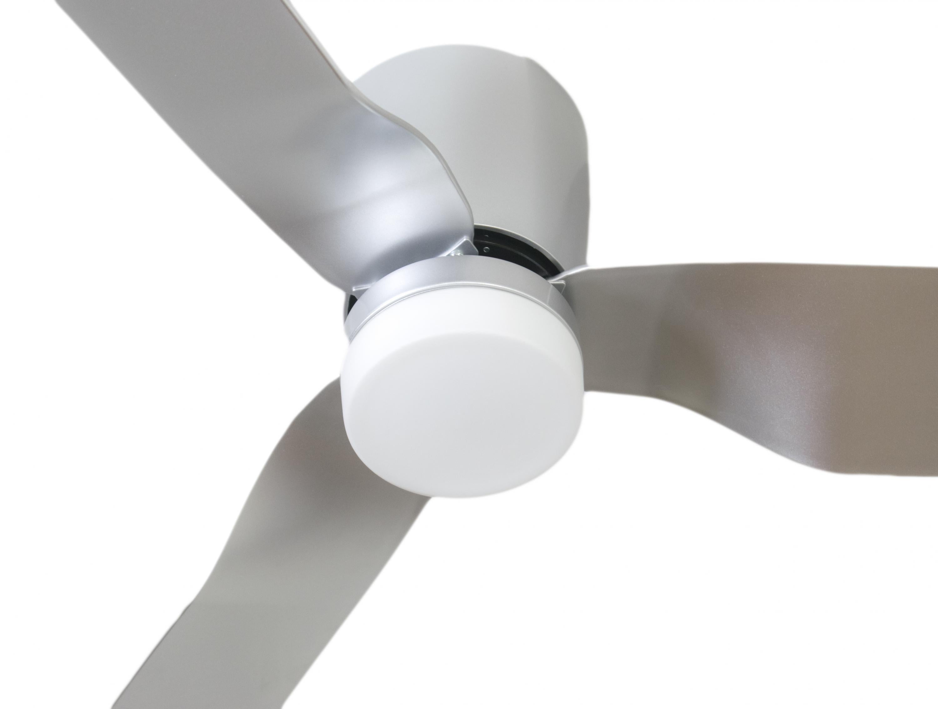 Ventilatore da soffitto ø132 cm con LED e Wifi Reversibile Hypersilence