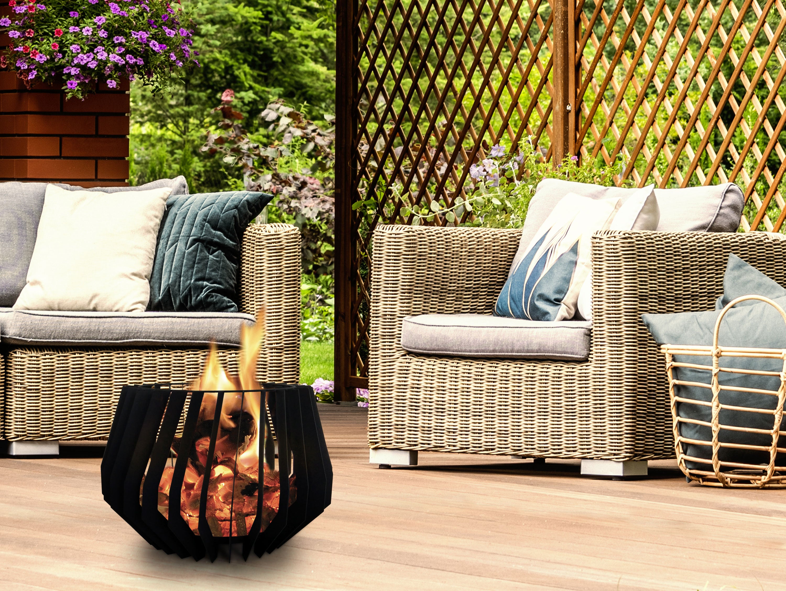 Braciere da esterno dal design bohemien in acciaio nero