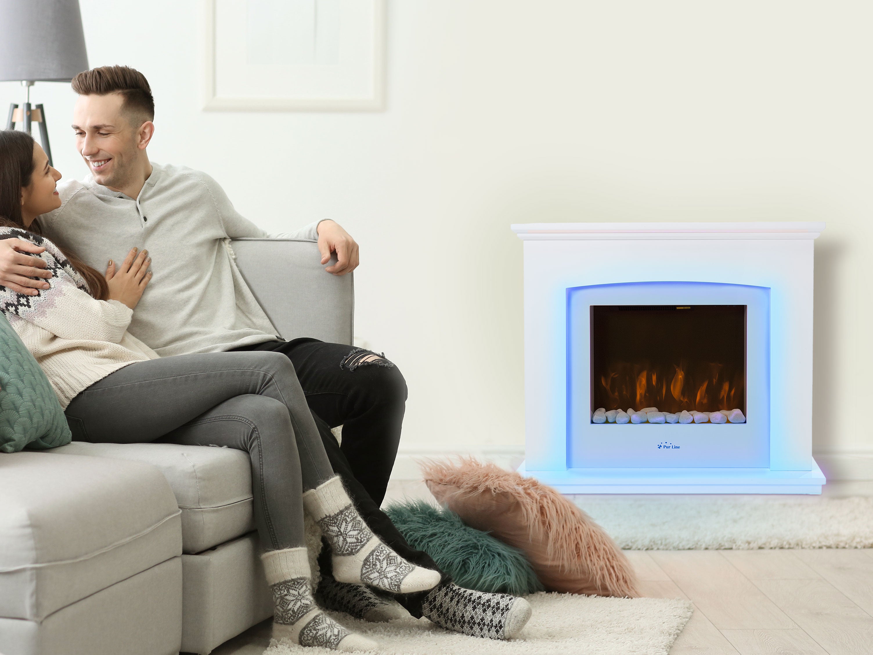 Caminetto elettrico a parete 2kW in acciaio laccato bianco con LED e telecomando