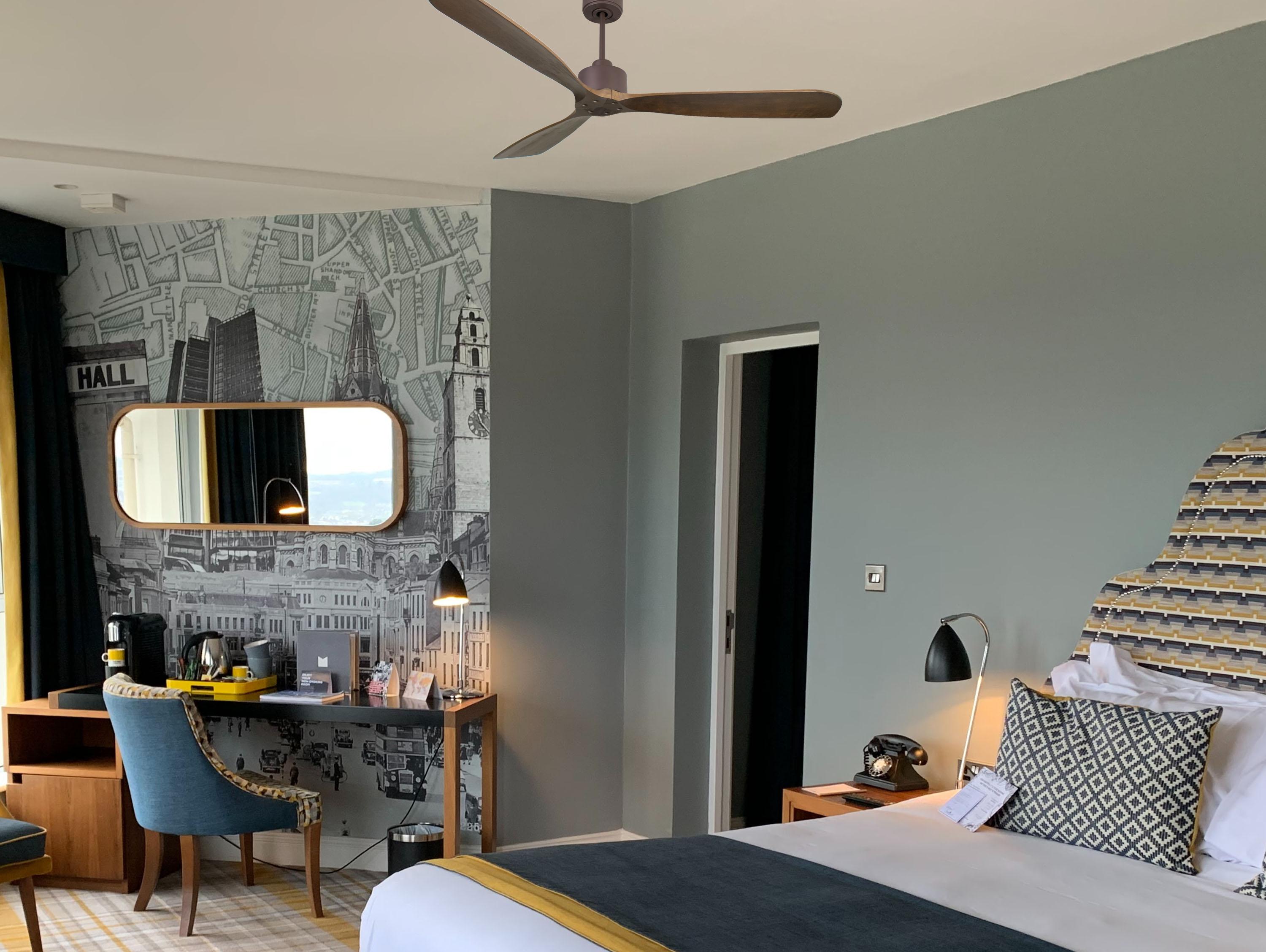 Ventilatore da soffitto Reversibile Termostato Wifi Motore CC Tetti inclinati Telecomando Hypersilence Memoria FullWood