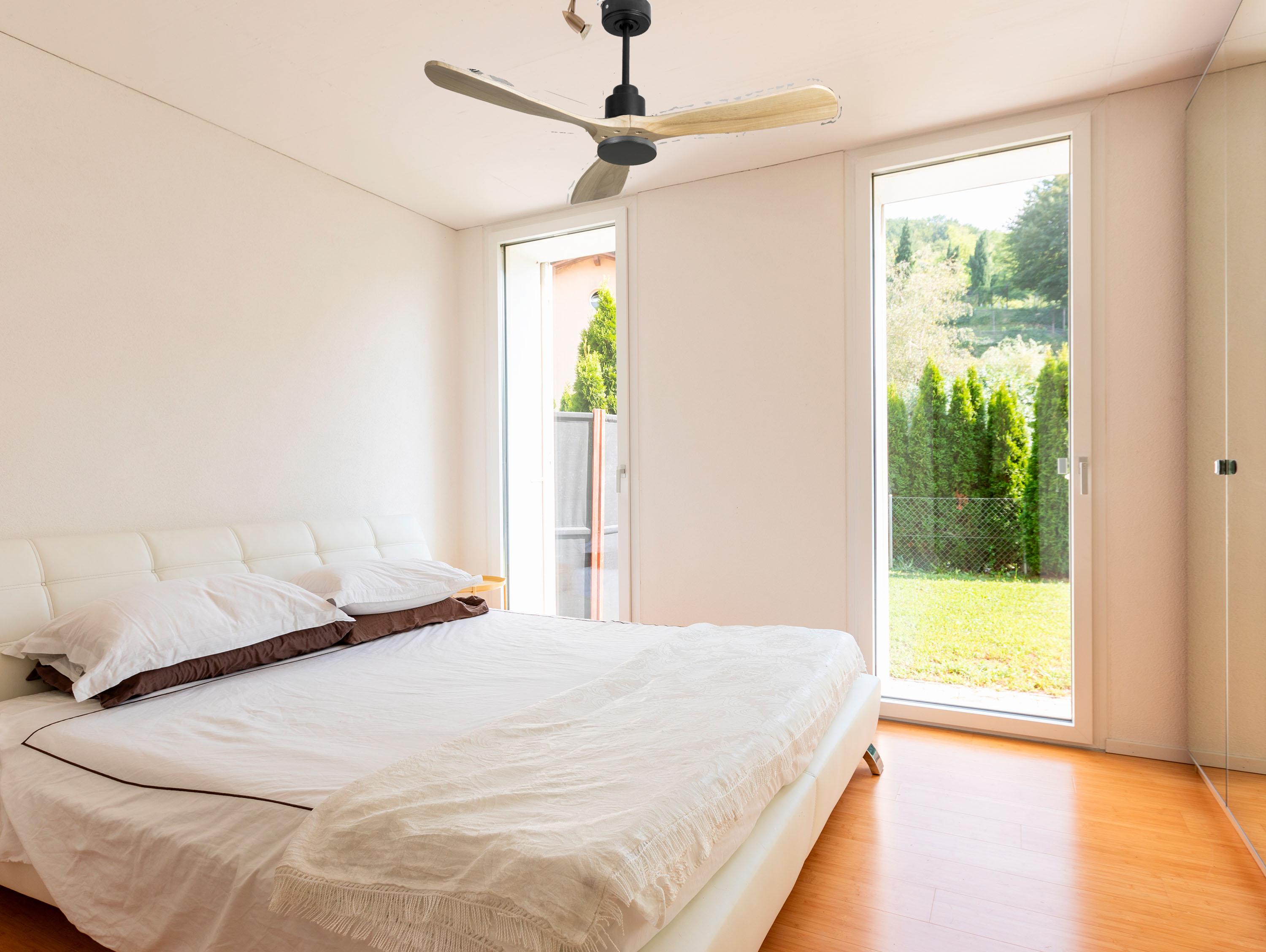 Ventilatore da soffitto Reversibile Termostato Wifi Motore CC Tetti inclinati Telecomando Hypersilence Memoria FullWood Shopify Vendible (AUTOMATICO)
