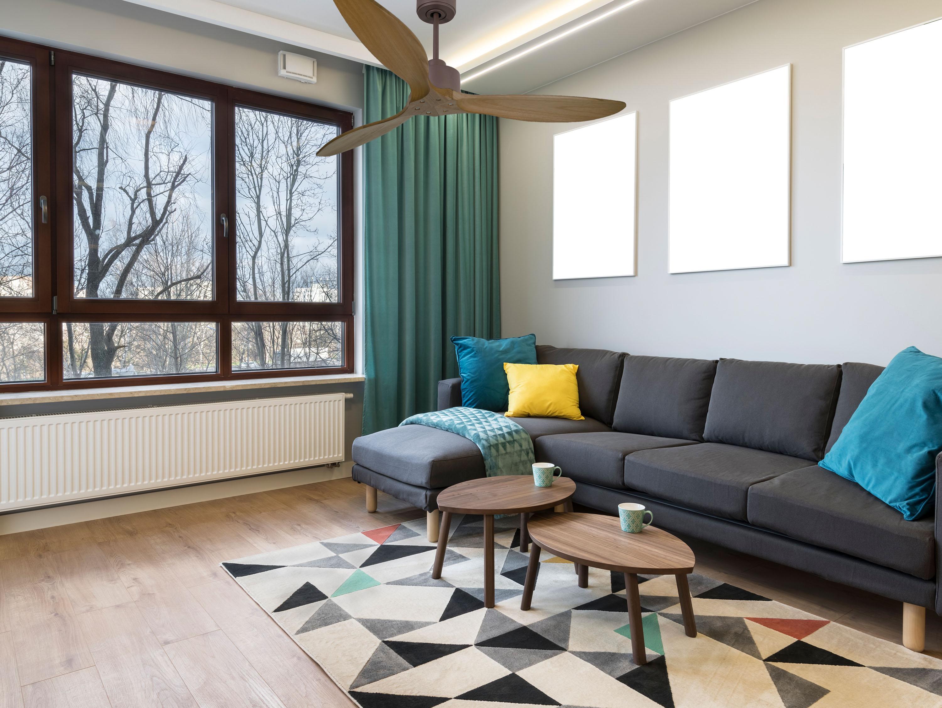 Ventilatore da soffitto Reversibile Termostato Wifi Motore CC Tetti inclinati Telecomando Hypersilence Memoria FullWood