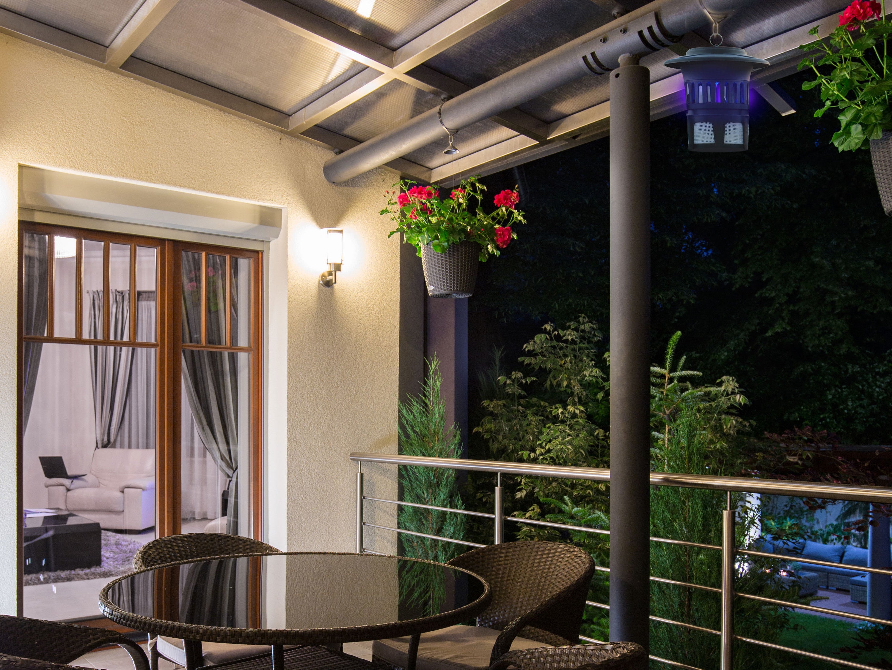 Lampada Anti-Insetti da tavolo con luce ultravioletta 13W con una ventola per superfici di 50m2