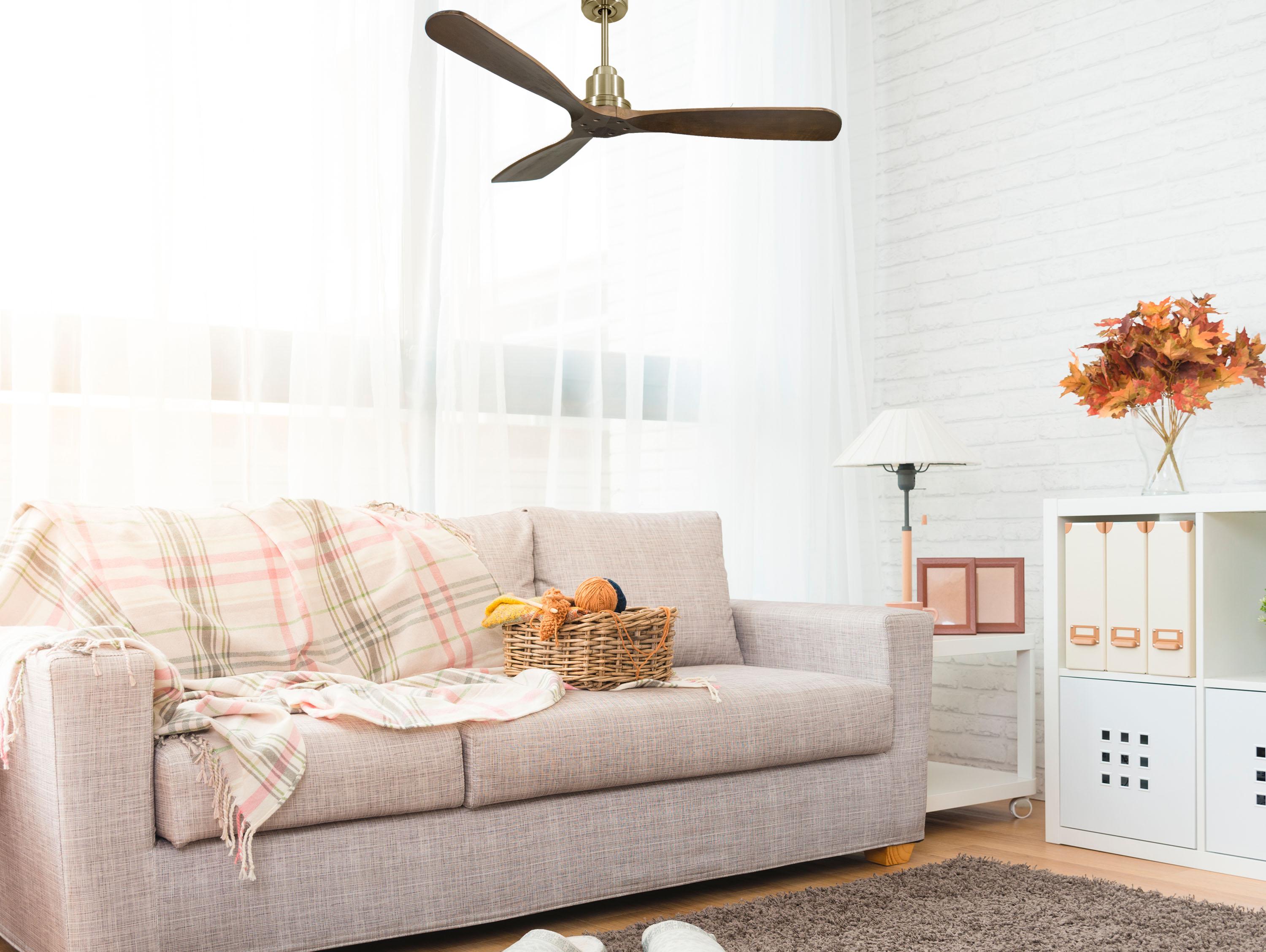 Ventilatore da soffitto Reversibile Termostato Wifi Motore CC Tetti inclinati Telecomando Hypersilence Memoria FullWood