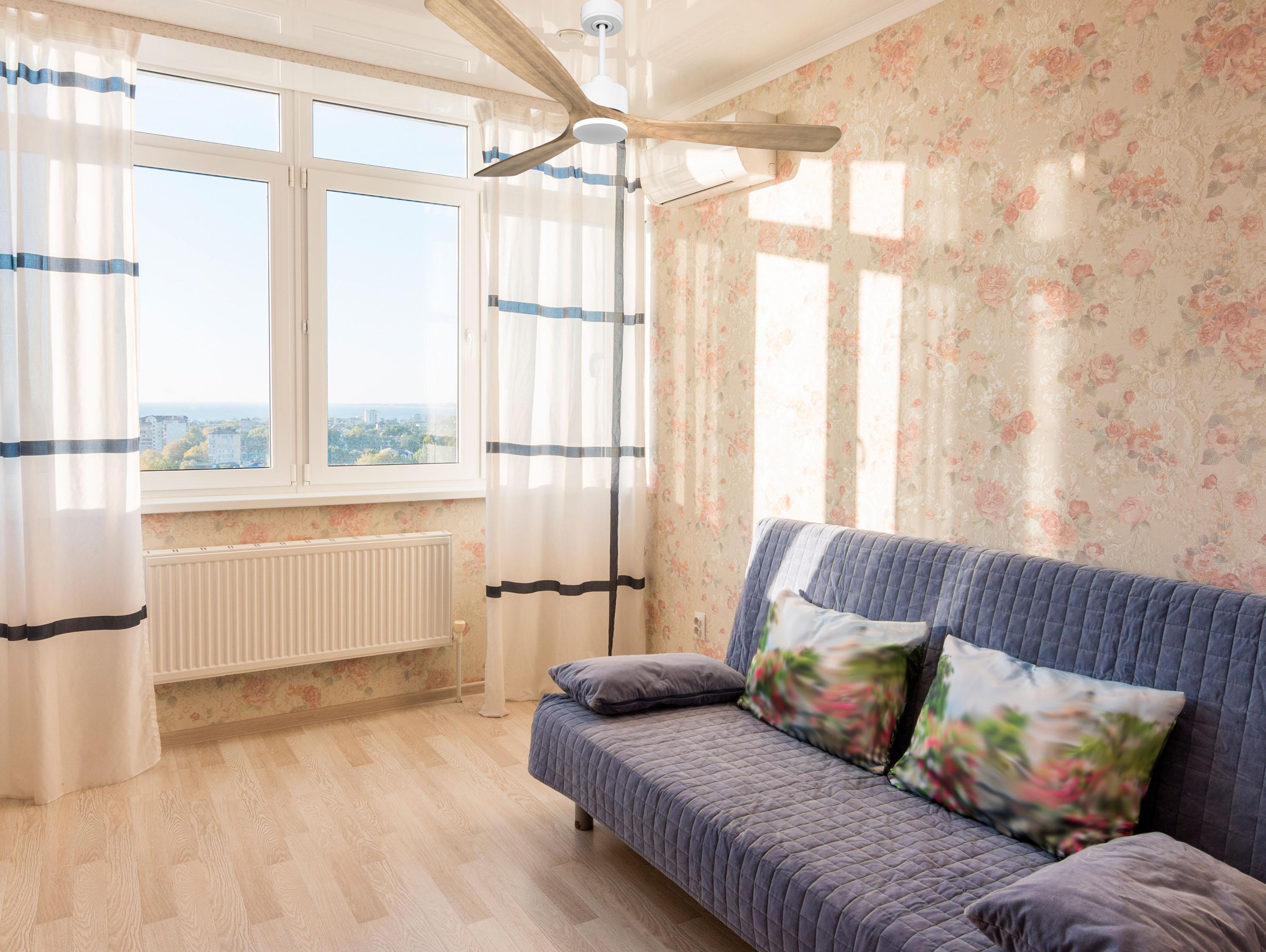 Ventilatore da soffitto Reversibile Termostato Wifi Motore CC Tetti inclinati Telecomando Hypersilence Memoria
