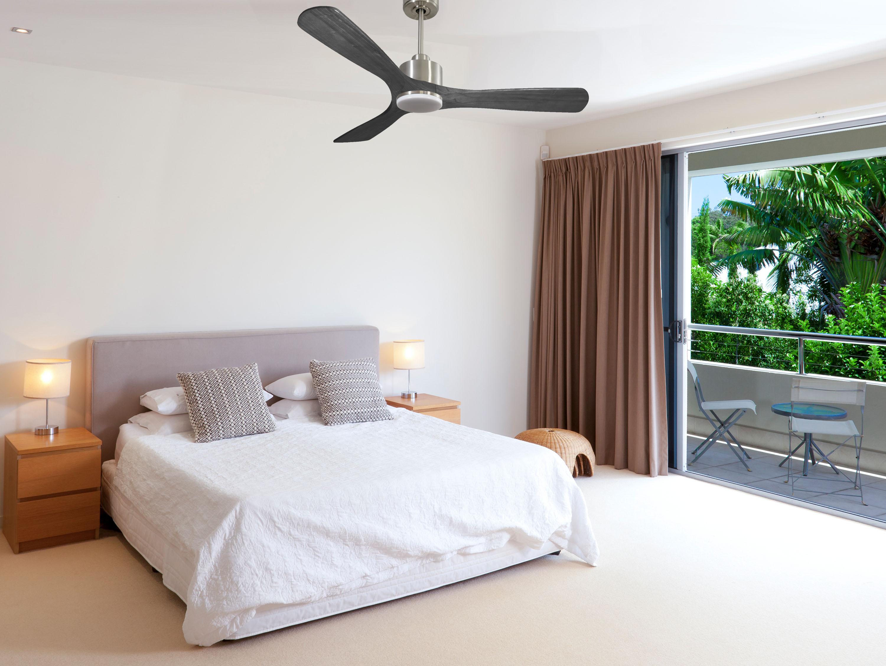 Ventilatore da soffitto Reversibile Termostato Dimmabile Wifi Motore CC Tetti inclinati Telecomando Luce a tre toni Hypersilence Memoria
