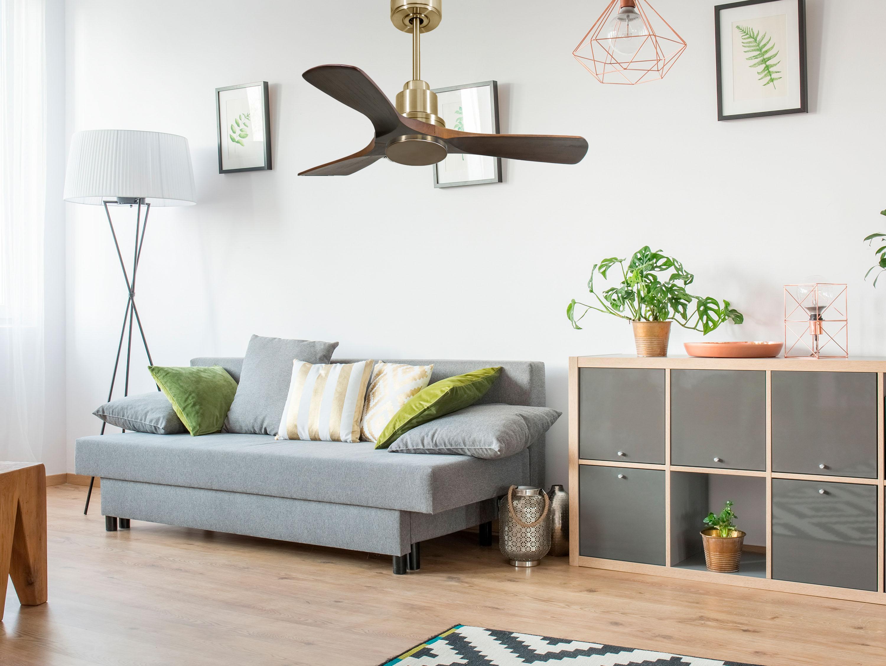 Ventilatore da soffitto Reversibile Termostato Wifi Motore CC Tetti inclinati Telecomando Hypersilence Memoria