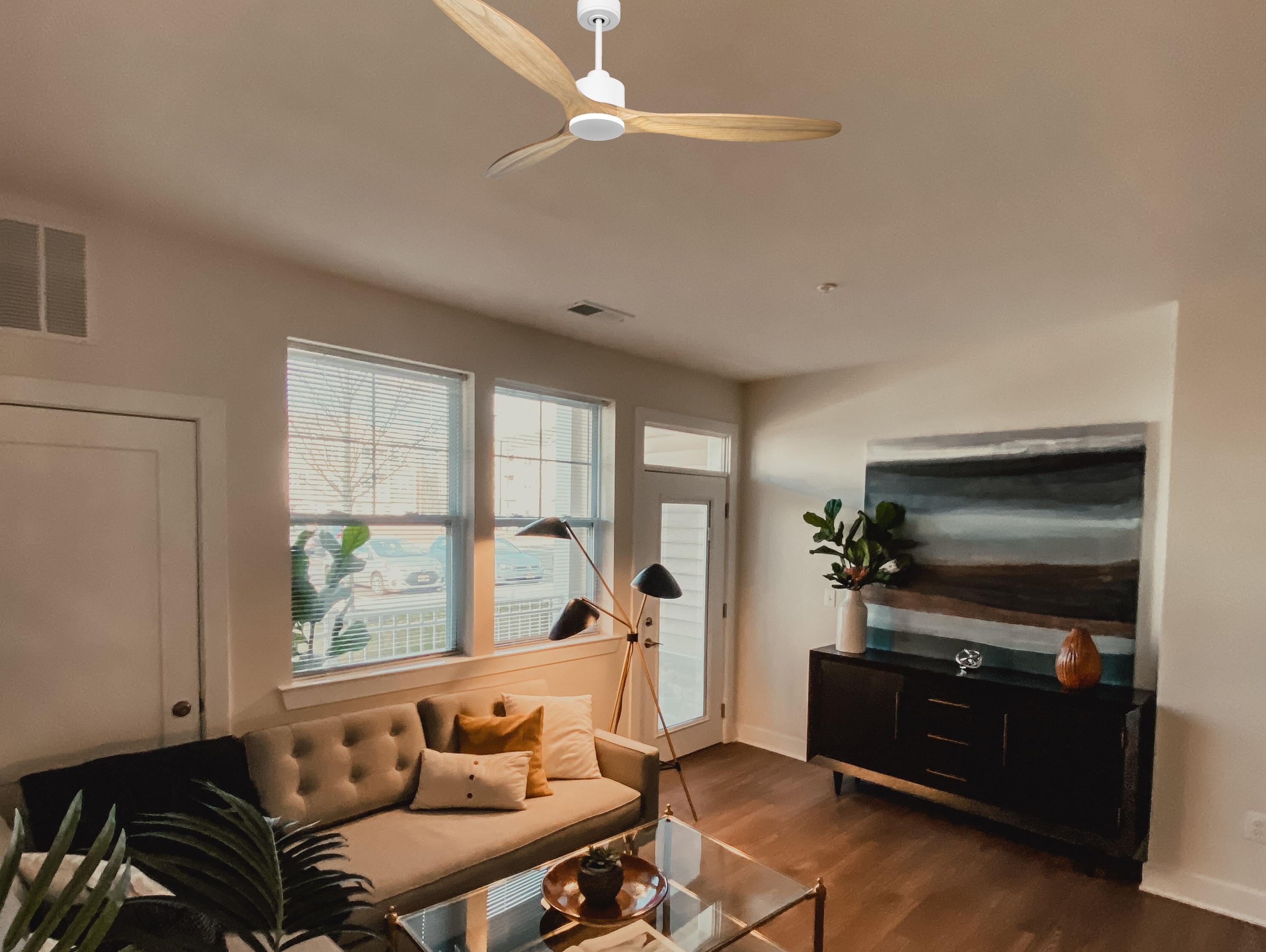 Ventilatore da soffitto Reversibile Termostato Wifi Motore CC Tetti inclinati Telecomando Hypersilence Memoria