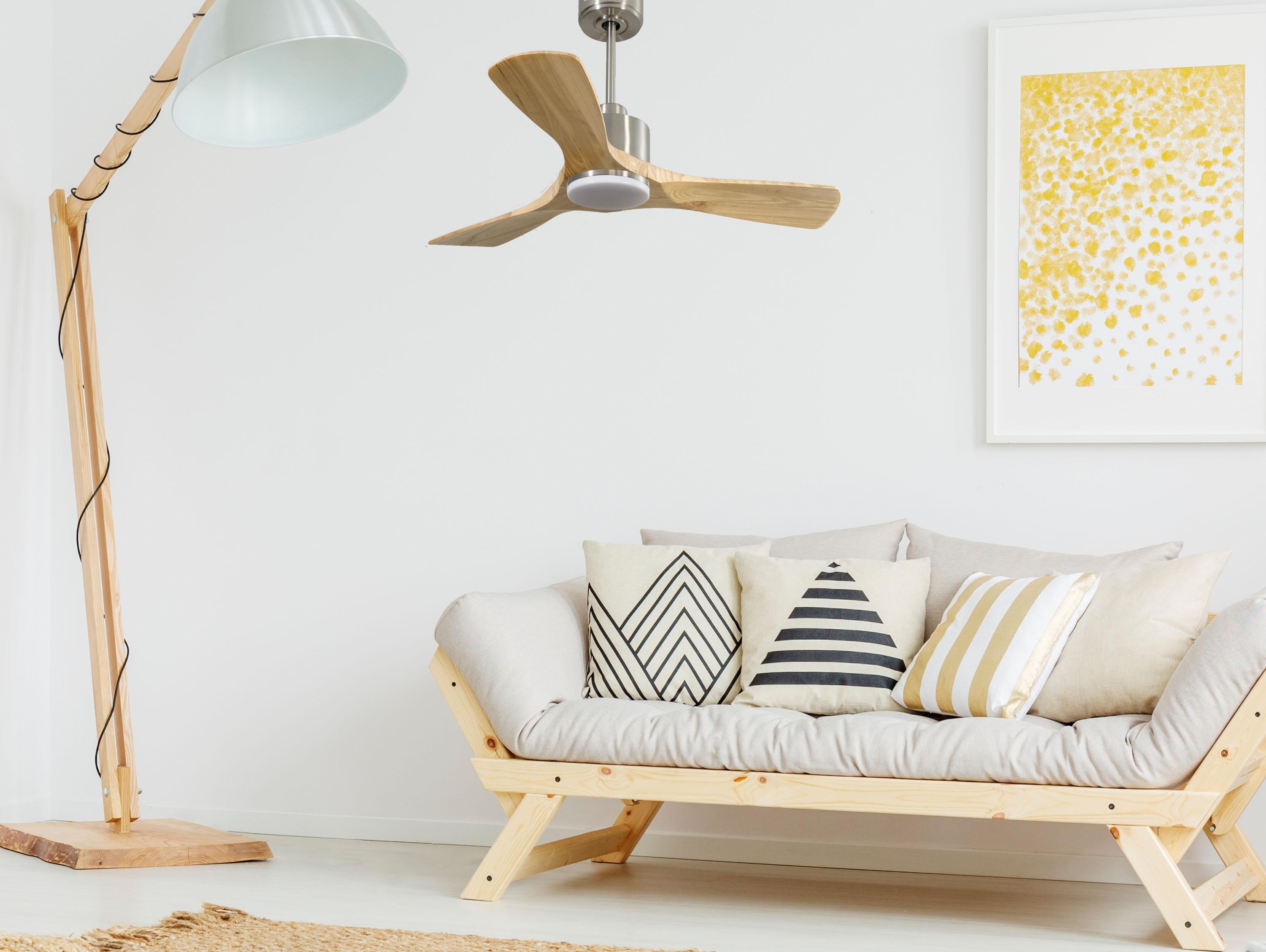 Ventilatore da soffitto Reversibile Termostato Dimmabile Wifi Motore CC Tetti inclinati Telecomando Luce a tre toni Hypersilence Memoria