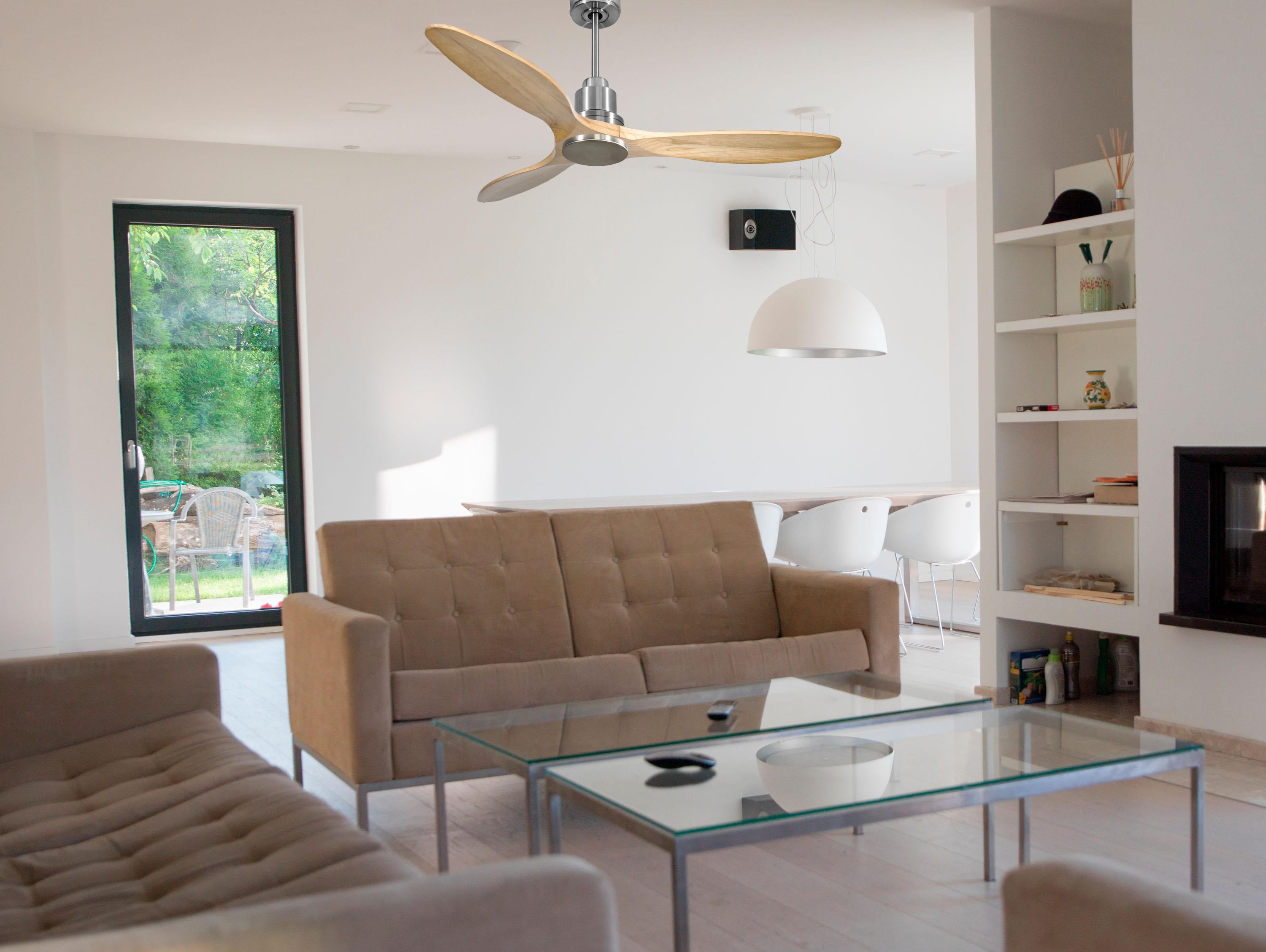 Ventilatore da soffitto Reversibile Termostato Wifi Motore CC Tetti inclinati Telecomando Hypersilence Memoria