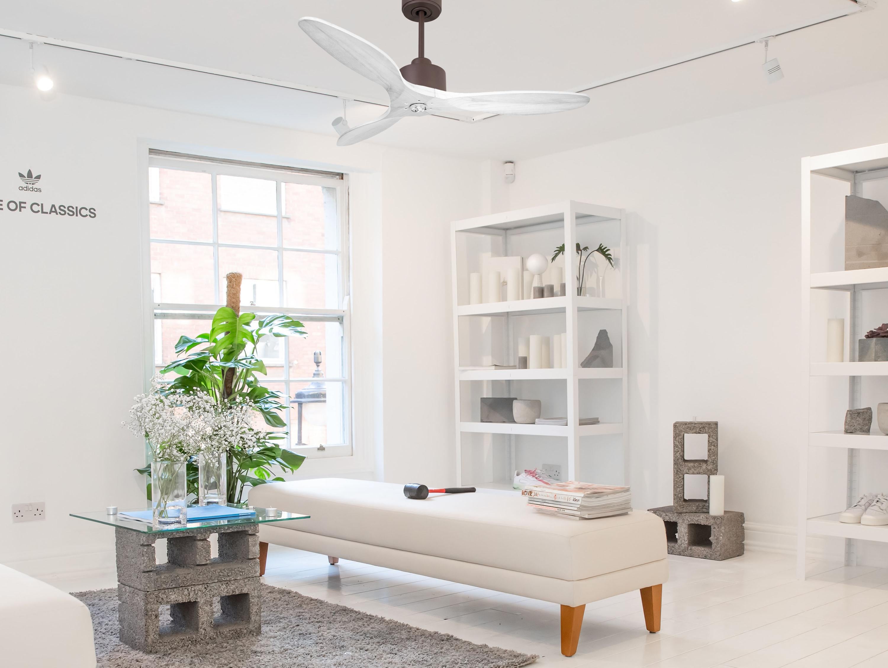 Ventilatore da soffitto Reversibile Termostato Dimmabile Wifi Motore CC Tetti inclinati Telecomando Luce a tre toni Hypersilence Memoria Shopify Vendible (AUTOMATICO)