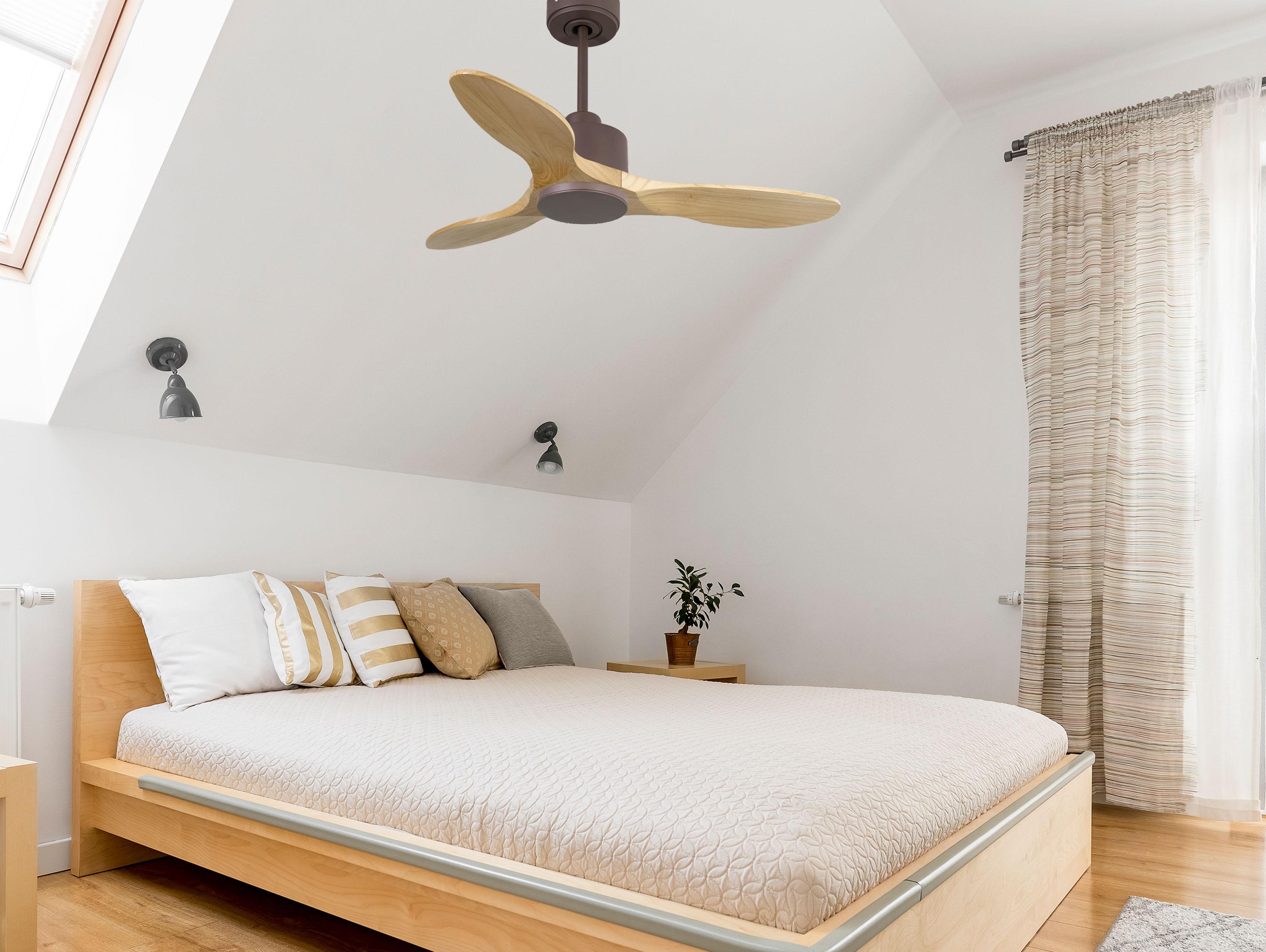 Ventilatore da soffitto Reversibile Termostato Wifi Motore CC Tetti inclinati Telecomando Hypersilence Memoria