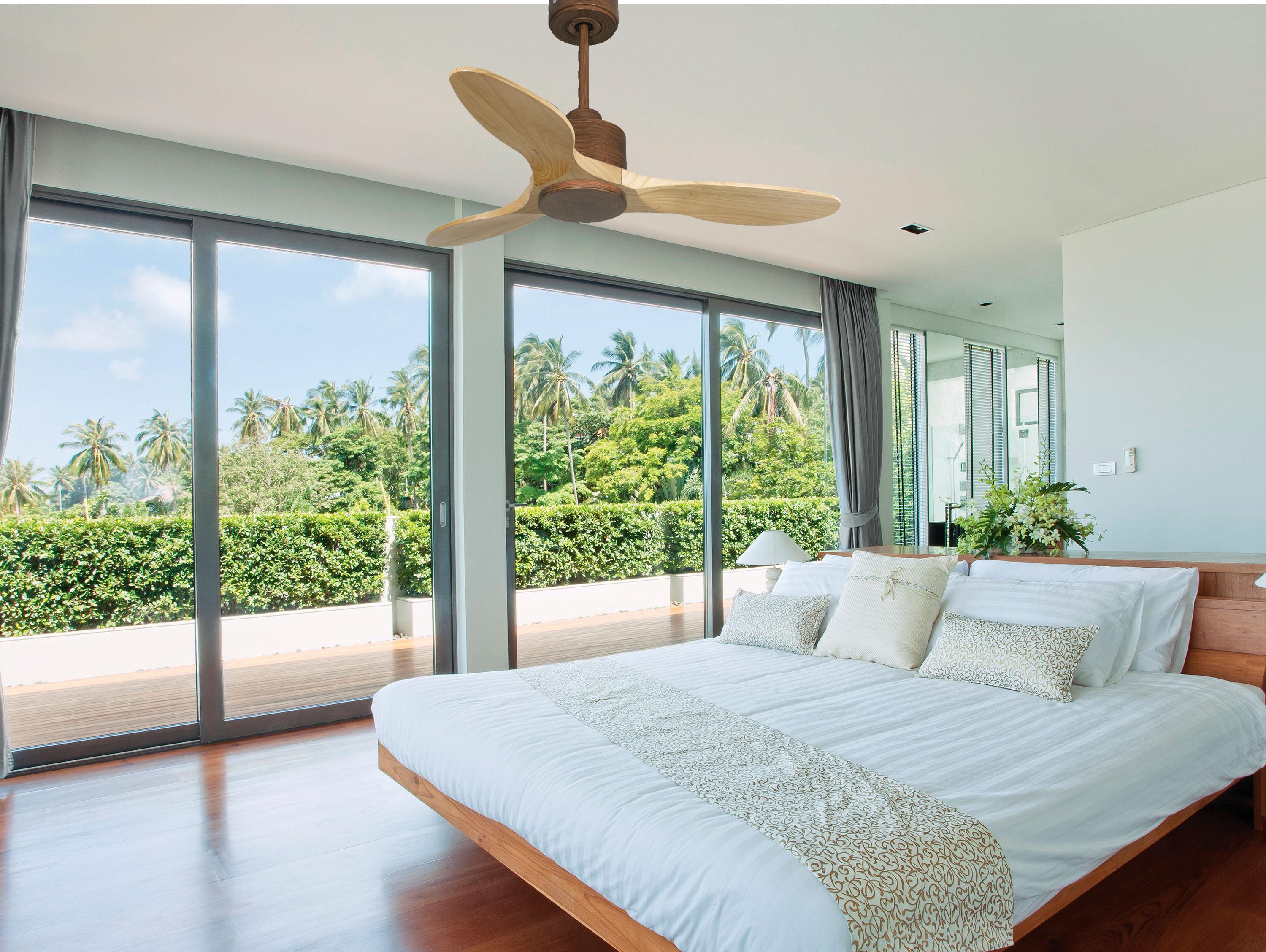 Ventilatore da soffitto Reversibile Termostato Wifi Motore CC Tetti inclinati Telecomando Hypersilence Memoria
