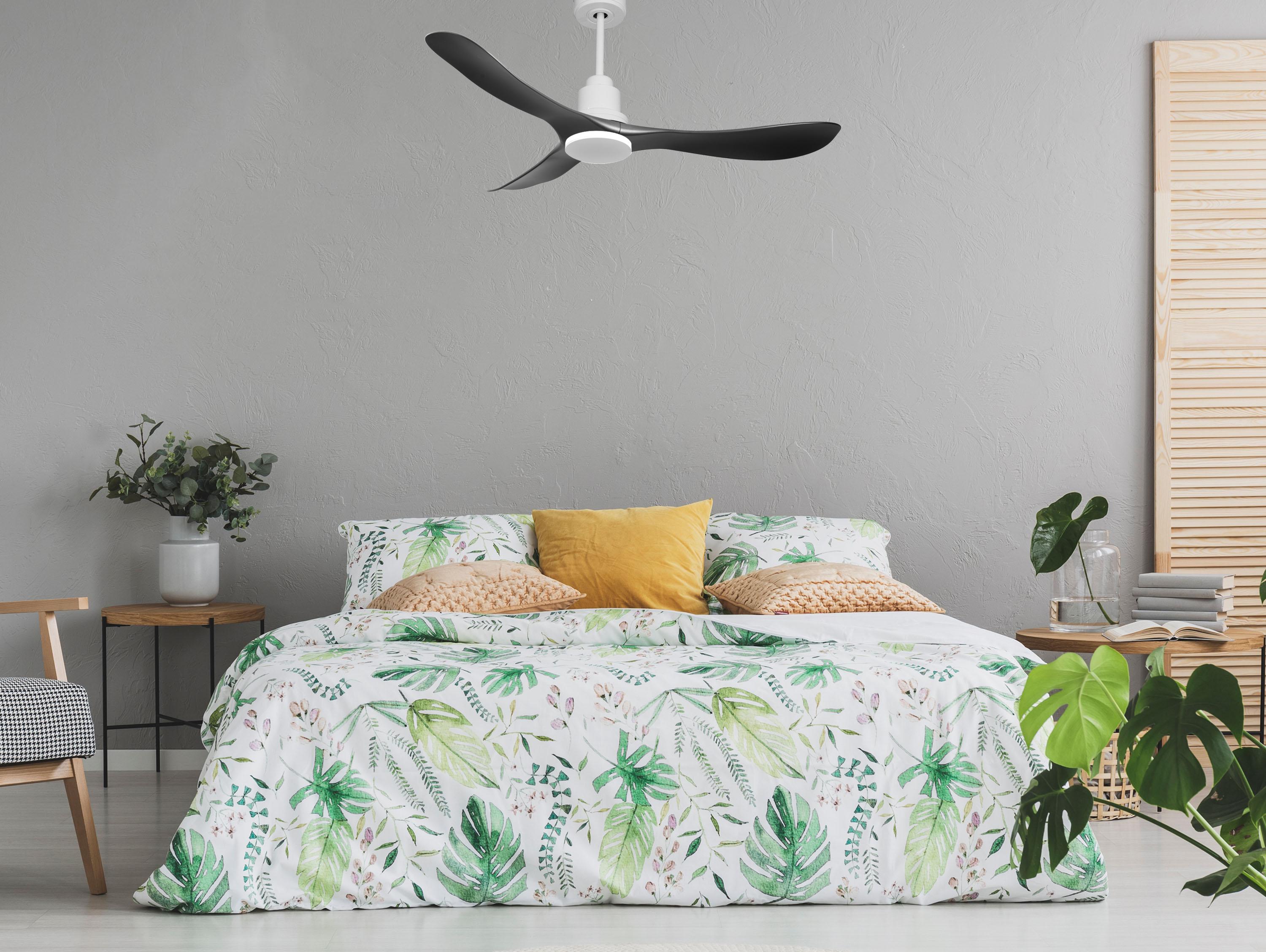 Ventilatore da soffitto Reversibile Termostato Paese vendibile Wifi Motore CC Tetti inclinati Telecomando Hypersilence Memoria