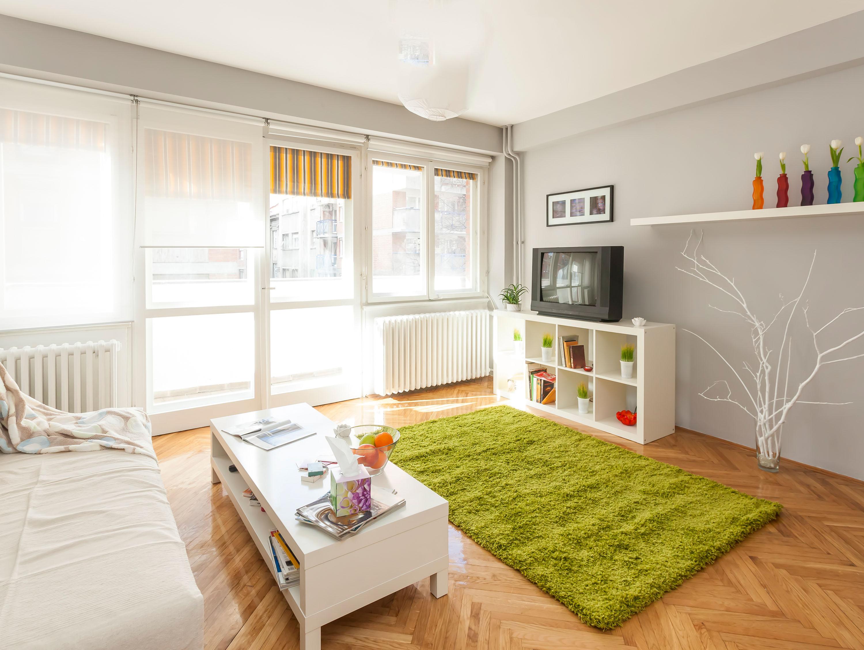 Ventilatore da soffitto Reversibile Termostato Dimmabile Wifi Motore CC Tetti inclinati Telecomando Luce a tre toni Hypersilence Memoria