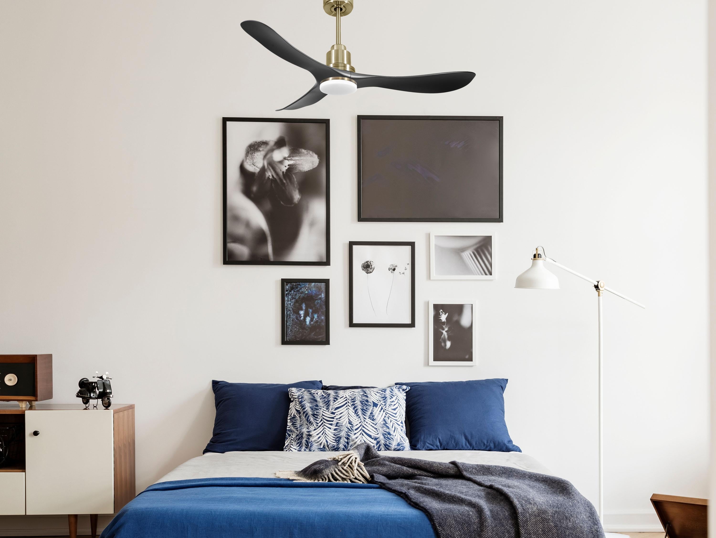 Ventilatore da soffitto Reversibile Termostato Dimmabile Wifi Motore CC Tetti inclinati Telecomando Luce a tre toni Hypersilence Memoria