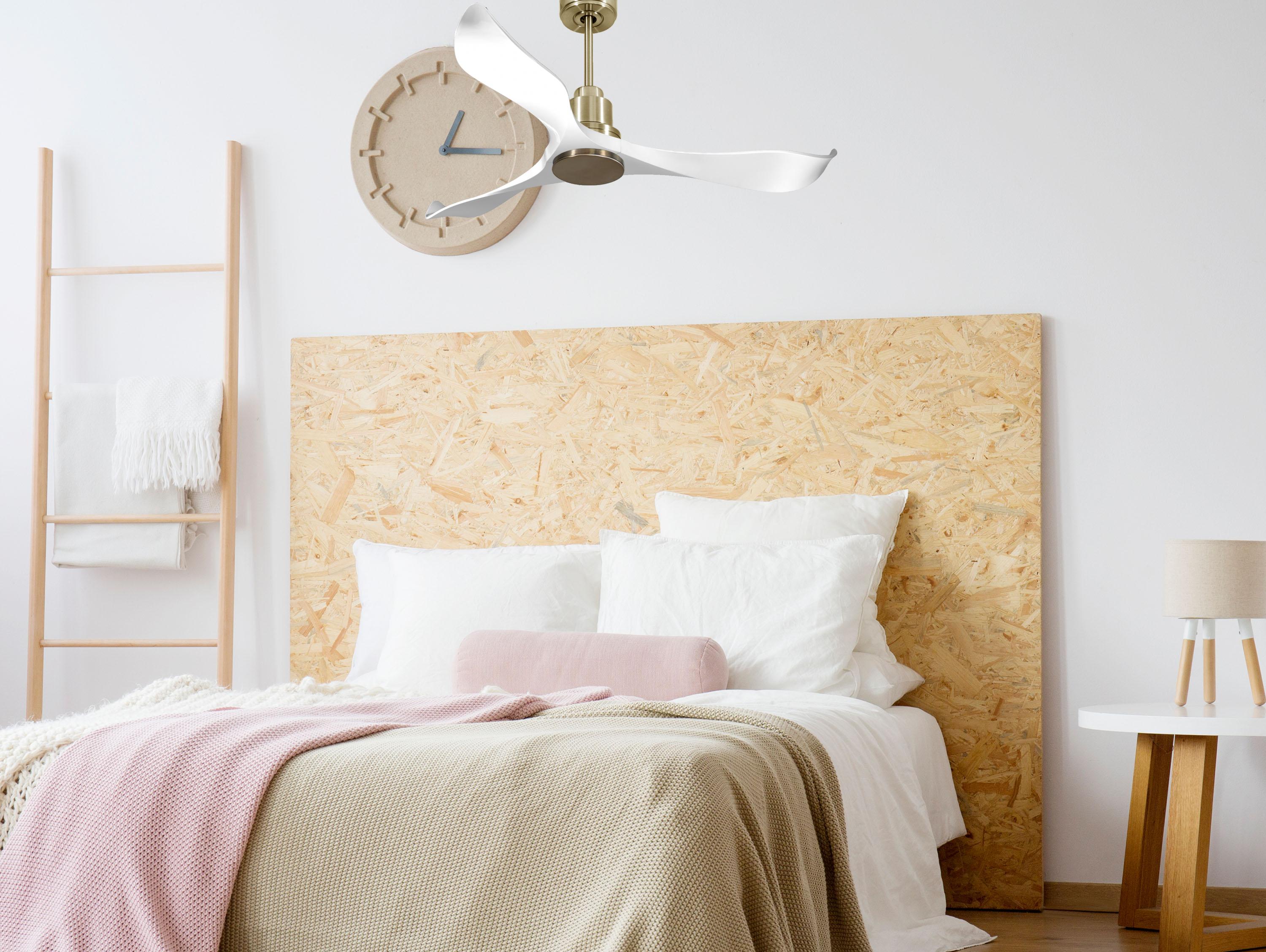 Ventilatore da soffitto Reversibile Termostato Wifi Motore CC Tetti inclinati Telecomando Adattatore 2/3 lame Hypersilence Memoria Shopify Vendible (AUTOMATICO)
