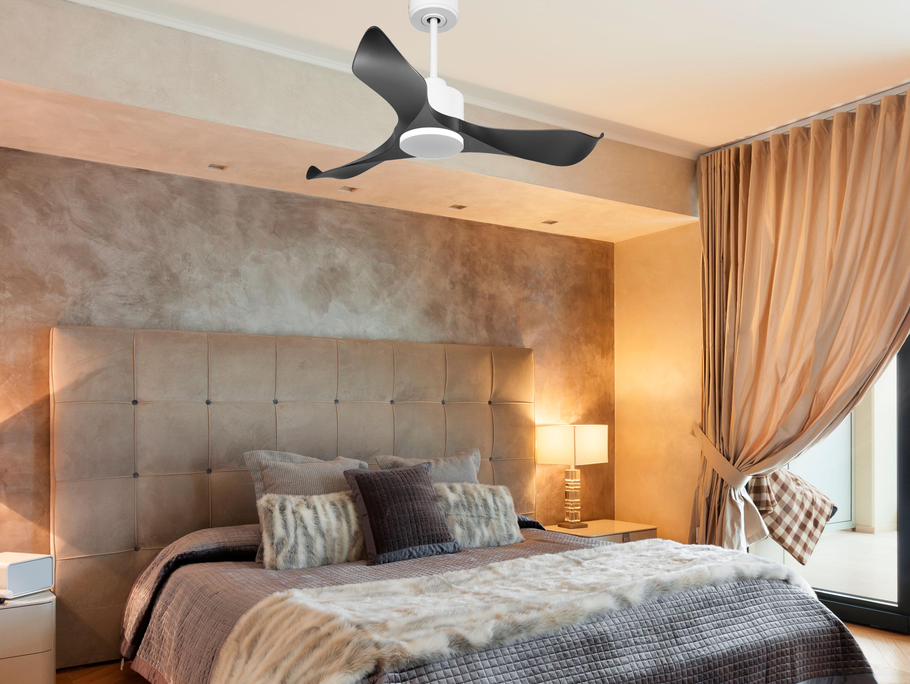 Ventilatore da soffitto Reversibile Termostato Wifi Motore CC Tetti inclinati Telecomando Adattatore 2/3 lame Hypersilence Memoria