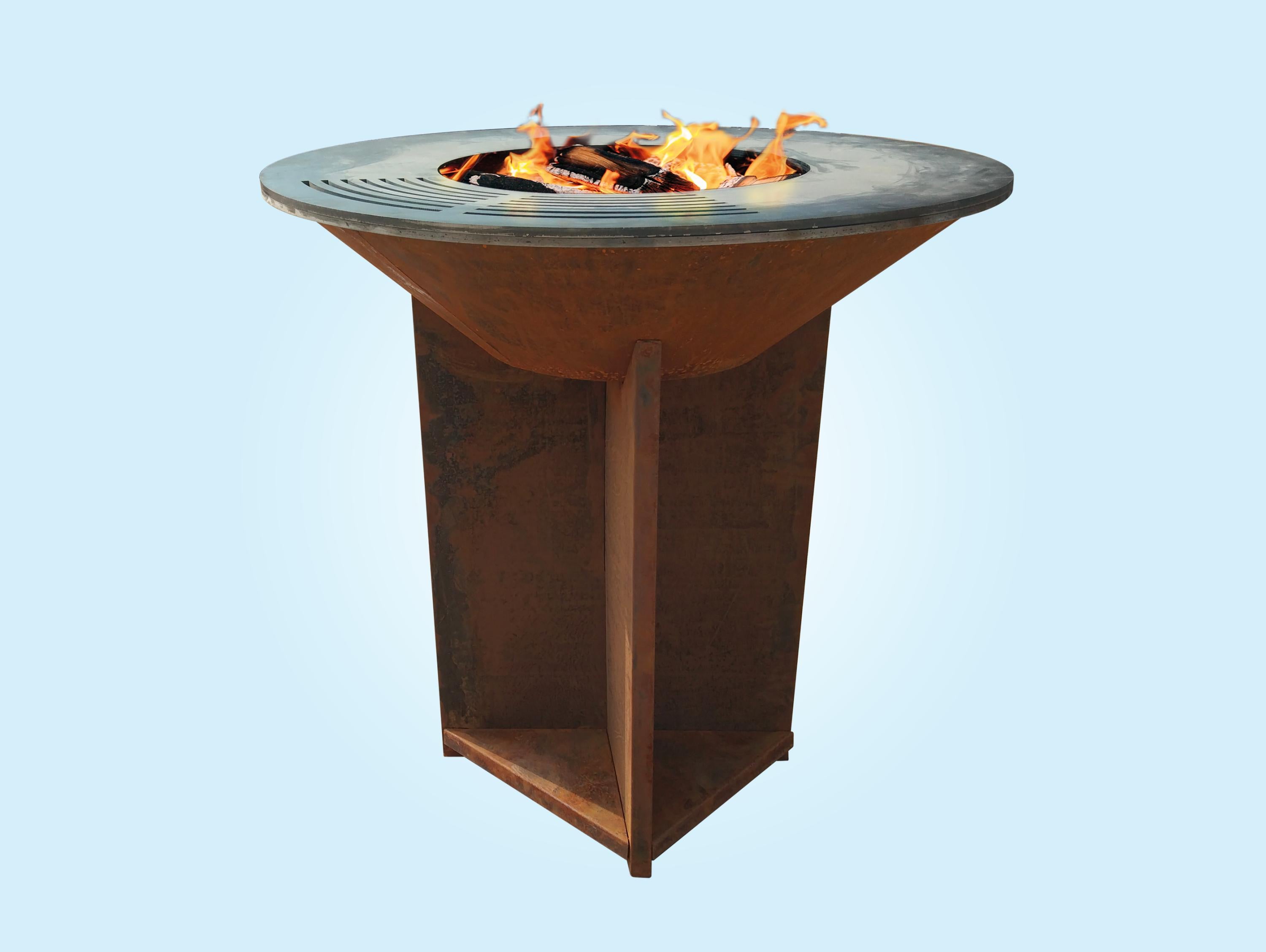 Barbecue in acciaio corten con piastra e griglia