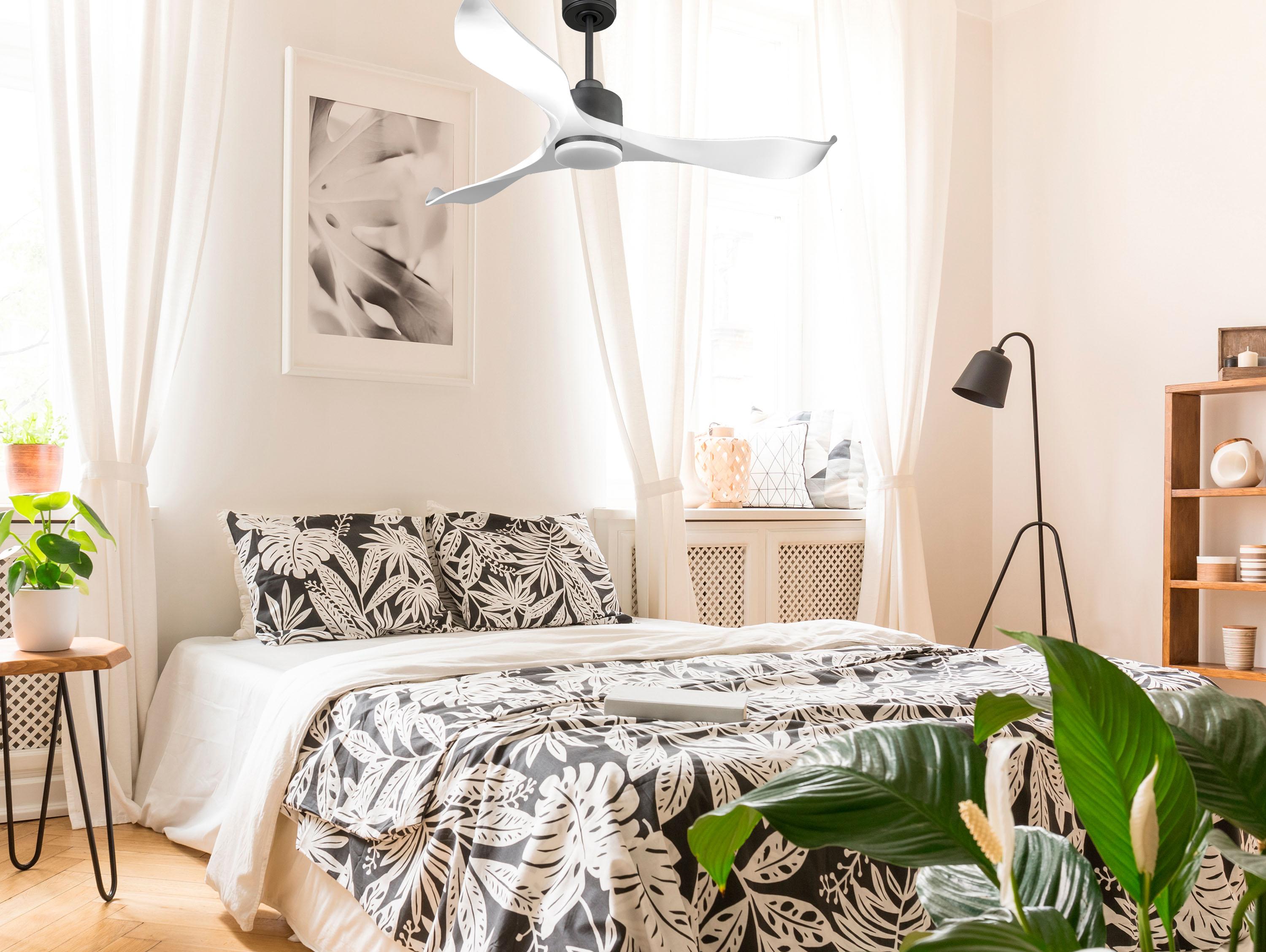 Ventilatore da soffitto Reversibile Termostato Dimmabile Wifi Motore CC Tetti inclinati Telecomando Luce a tre toni Adattatore 2/3 lame Hypersilence Memoria
