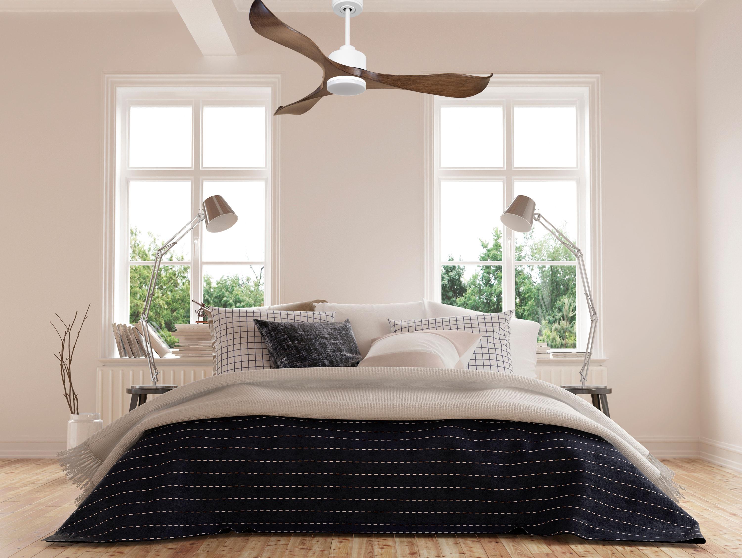 Ventilatore da soffitto Reversibile Termostato Dimmabile Wifi Motore CC Tetti inclinati Telecomando Luce a tre toni Adattatore 2/3 lame Hypersilence Memoria